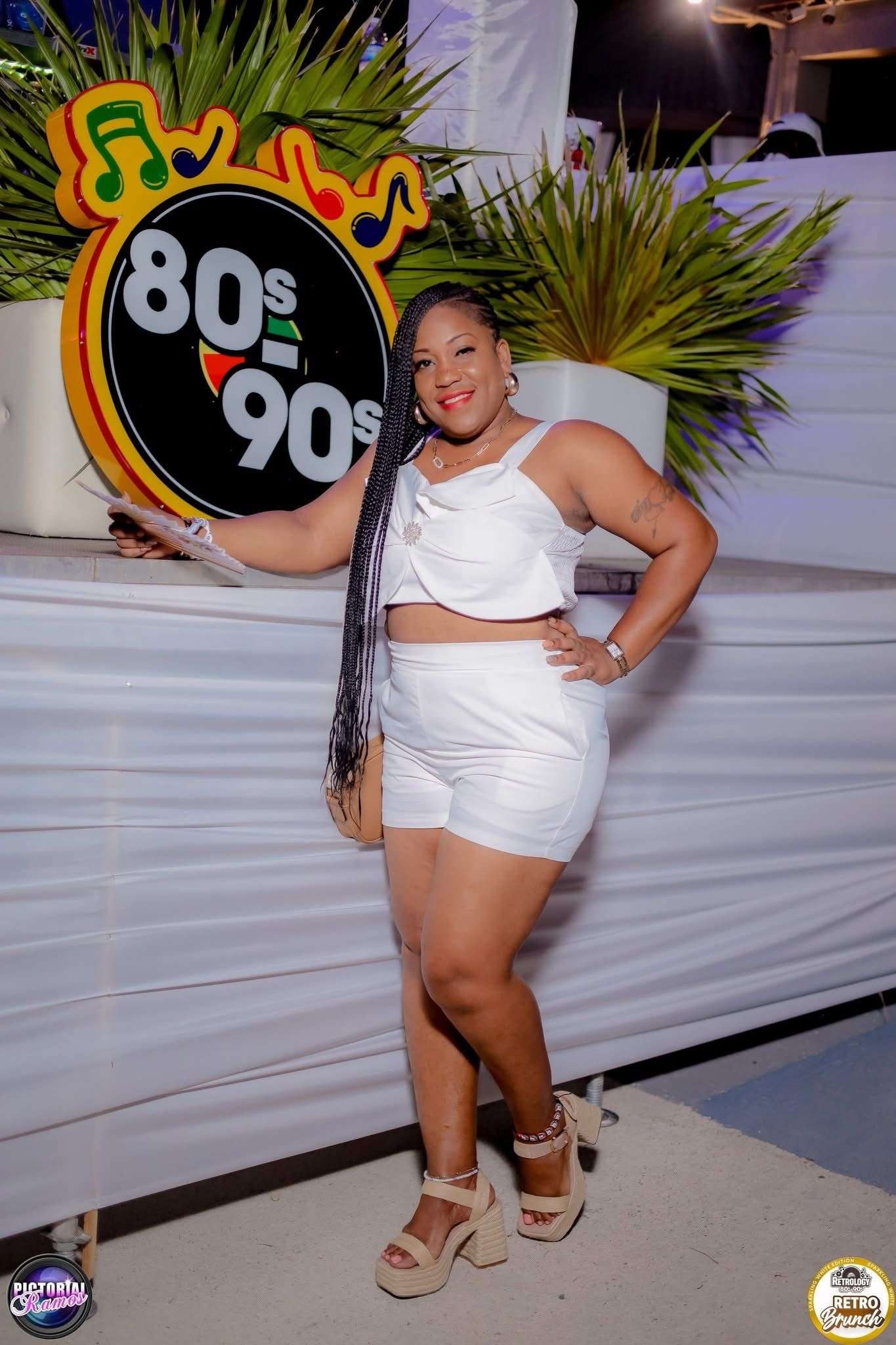 Retrology 80s-90s branded moment